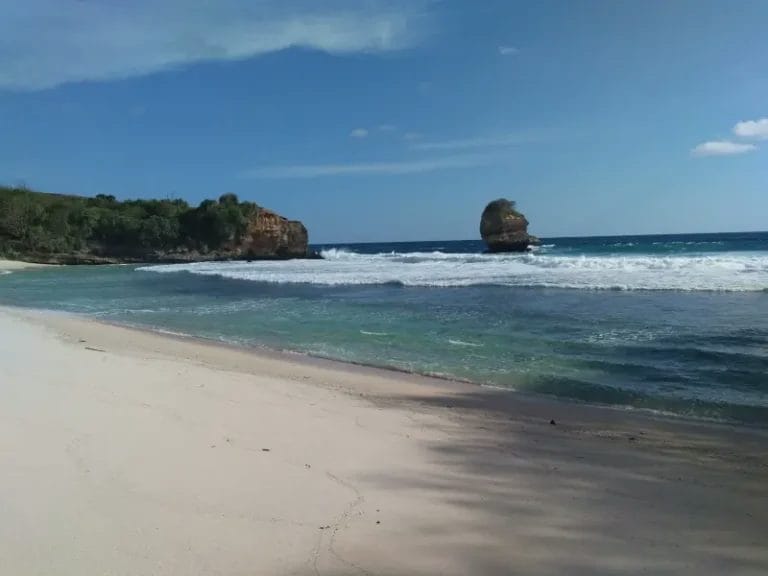 Pantai Pudak Desa Ngadipuro Blitar